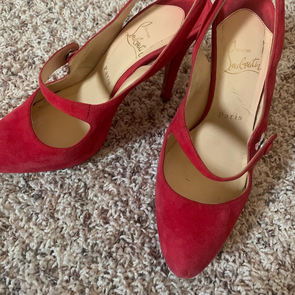 Red Louboutin Heels 👠